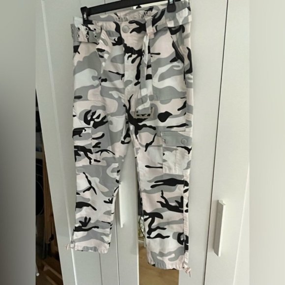 NWOT Pink camo cargo pants size 13 - Picture 1 of 9